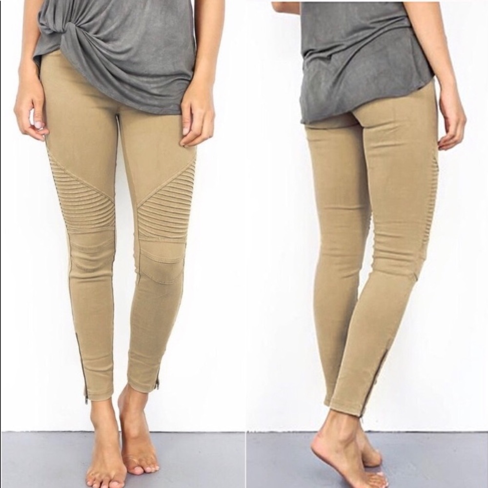 LAST PAIR: Ankle zippered stretchy pull on moto jegging - Picture 1 of 2